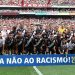 Campanha contra o racismo em campo de futebol durante o Dia Estadual de Combate ao Racismo no Esporte