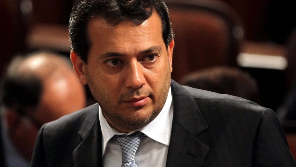 TRE-RJ adia, mais uma vez, decisão sobre candidatura de Ricardo Abrão, ex-presidente da Beija-Flor e sobrinho de bicheiro 49 Ricardo Abrão, ex-presidente da Beija-Flor e deputado federal