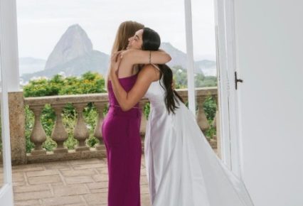 Jeniffer diz que Verônica Costa acompanhou as provas do vestido de noiva