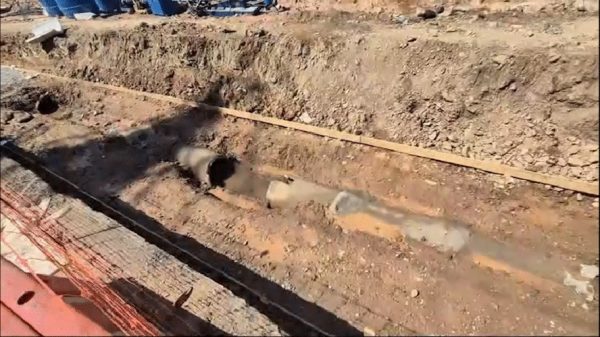Obra de R$ 14 bilhões na Dutra danifica rede de drenagem de Nova Iguaçu; prefeitura aciona Justiça e Ibama 48 Tubulações prejudicadas em Nova Iguaçu