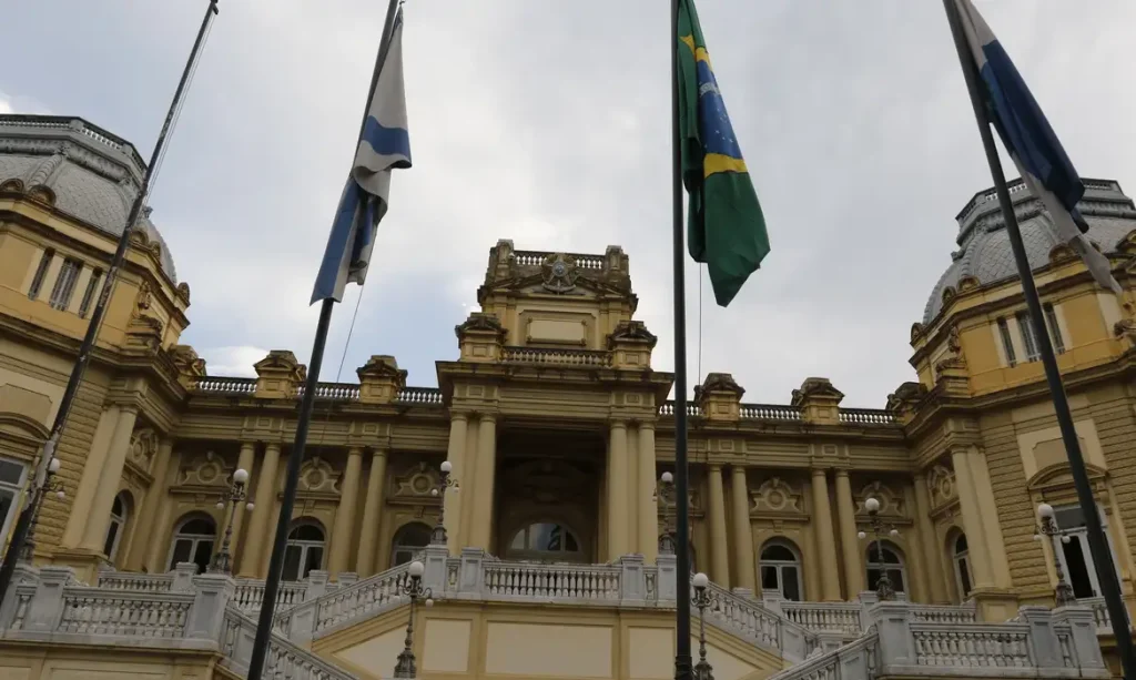 Empate virou rotina no Guanabara: Couto e Casa Civil igualam placar com movimentações na recém-recriada Ciência e Tecnologia e cortes na Saúde