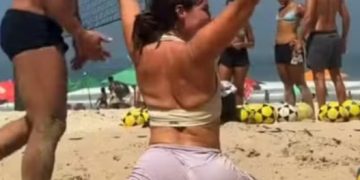 Paolla Oliveira jogou futvôlei na Praia da Barra e teve a forma física criticada, mas foi defendida por especialistas