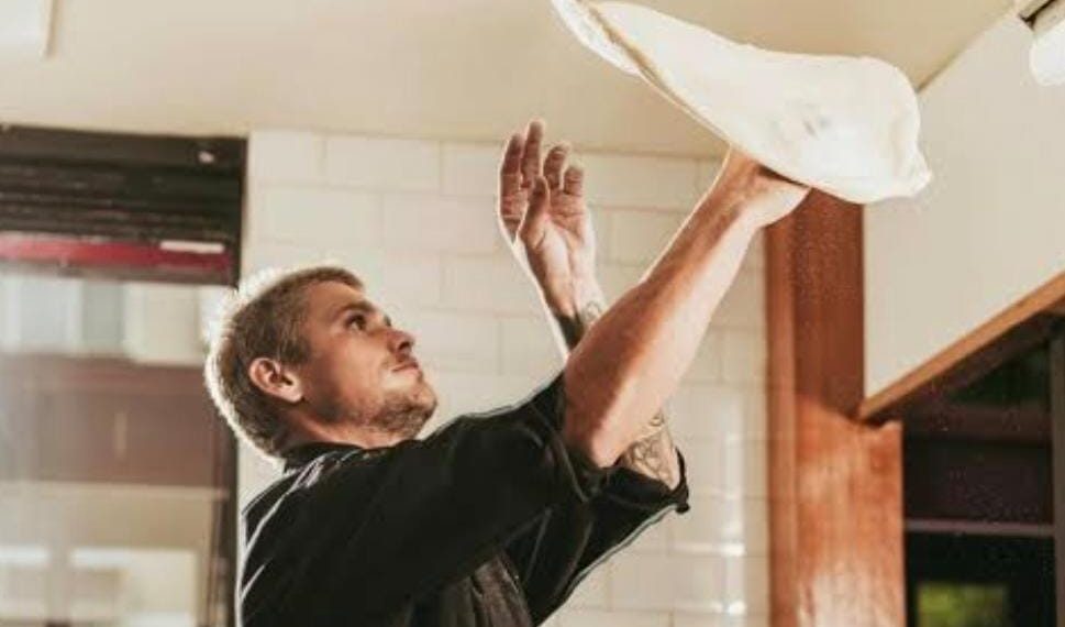 O pizzaiolo Pedro Mutz, da Jotabê Pizzaria, vai receber homenagem no evento