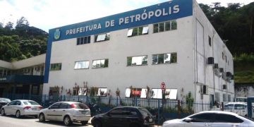 Prefeitura de Petrópolis: Tribunal de Contas suspendeu novos repasses a escritório de advocacia que recebeu R$ 35,1 milhões em contrato alvo de questionamentos sobre a forma de contratação e pagamento dos honorários