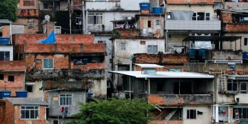 Prefeitura do Rio oficializa 16 comunidades como novas Áreas de Especial Interesse Social para regularização fundiária e urbanização