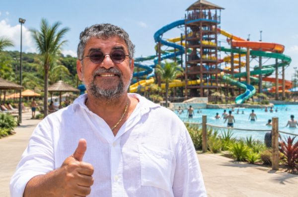 Quaquá ecumênico: prefeito de Maricá anuncia parque aquático evangélico na região do antigo lixão de Itapeba e garante que ‘todas as religiões terão espaço na cidade’
