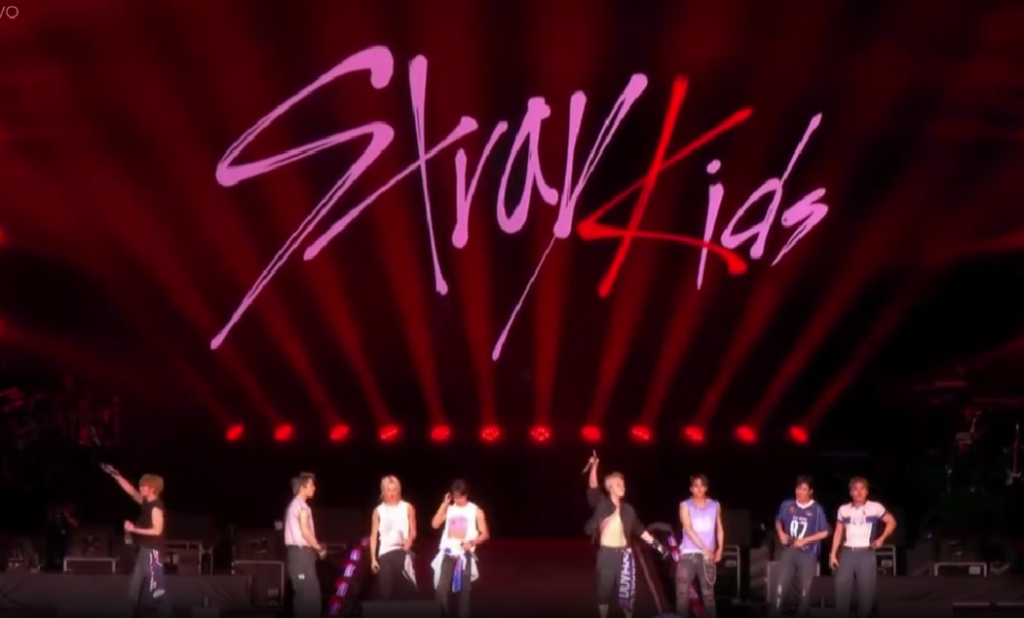 A benção do k-pop: Cacique Cobra Coral diz ter recebido ‘chamada de emergência’ para impedir chuvas na noite do Stray Kids no Rock in Rio