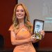 A vereadora Helena Vieira recebe homenagem da Polícia Civil durante solenidade pelos 40 anos das Delegacias de Atendimento à Mulher (DEAMs), na Academia de Polícia, no Centro do Rio.