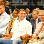 Douglas Ruas, Flávio Bolsonaro e Silas Malafaia em evento da Assembleia de Deus