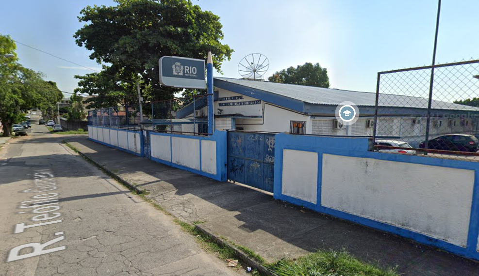 Escola Municipal Visconde de Porto Seguro, em Jardim Sulacap, na Zona Oeste do Rio, teve local de votação alterado após infestação de pulgas.