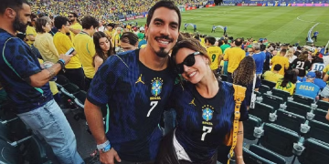 Giovanna e Gabriel: a atriz estava esperando sua vez de votar quando viu a tragédia acontecer na seção eleitoral. Foto: Reprodução