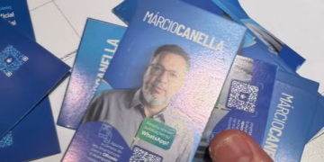‘santinhos’ de Márcio Canella