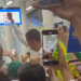 Douglas Ruas é recebido no Aeroporto Santos Dumont sob gritos de 'o governador chegou'; veja o vídeo 54 Douglas Ruas é recebido no Aeroporto Santos Dumont sob gritos de ‘o governador chegou’; veja o vídeo