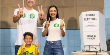 Douglas Ruas, governador eleito e coordenador da campanha de Flávio no Rio, vota em São Gonçalo: ‘escolher o futuro do nosso país’