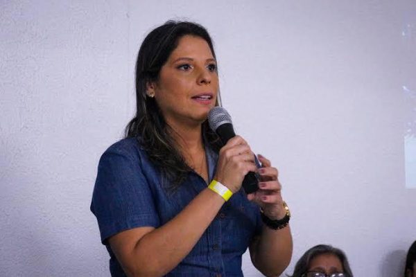 Justiça nega recurso de Fernanda Ontiveros e mantém seu ex-vice, Carlos Januário, no comando da Prefeitura de Japeri 51 Fernanda Ontiveros, prefeita de Japeri