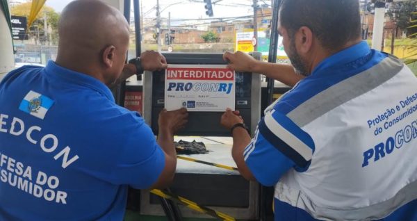 Unha e Carne: rede de postos de gasolina recebia calendário de fiscalizações vazado por servidores estaduais, aponta PF 51 Posto de combustíveis interditado pelo estado