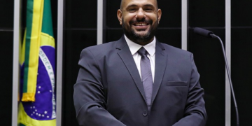 Derrotado pelo sistema proporcional: Sargento Portugal tem mais votos que 14 deputados eleitos, mas fica sem mandato em Brasília