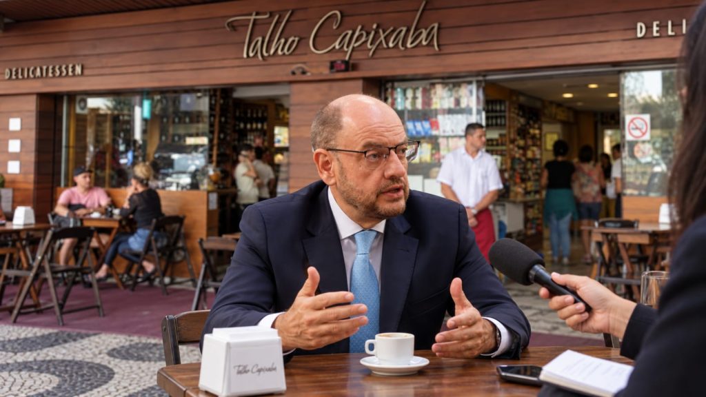 Tempo Surreal (aqui é só humor): no café do Talho Capixaba, Couto analisa a eleição no Rio e crava que ‘nem com astróloga dava pra prever’