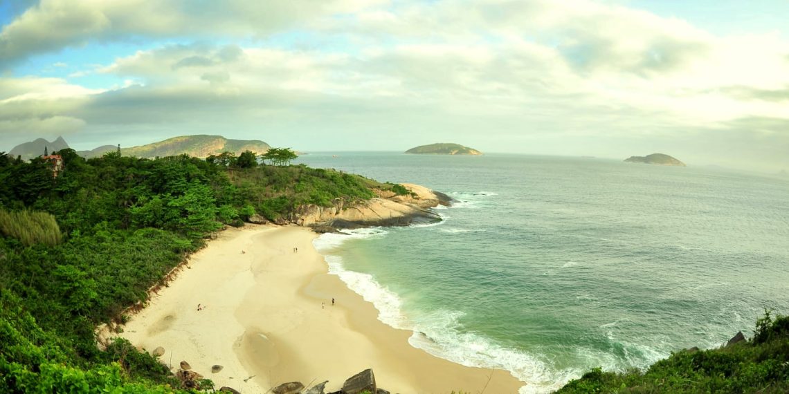 Praia do Sossego, em Niterói, conquista selo Bandeira Azul pelo sexto ano seguido 51 Praia do Sossego