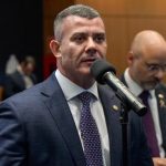 O deputado Alan Lopes, do PL, cobra explicações do governo sobre o repasse de quase meio bilhões ao TJRJ