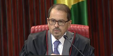 Caso Garotinho no TSE: relator Floriano Marques vota por negar a desistência ao recurso e pela anulação dos votos do ex-governador