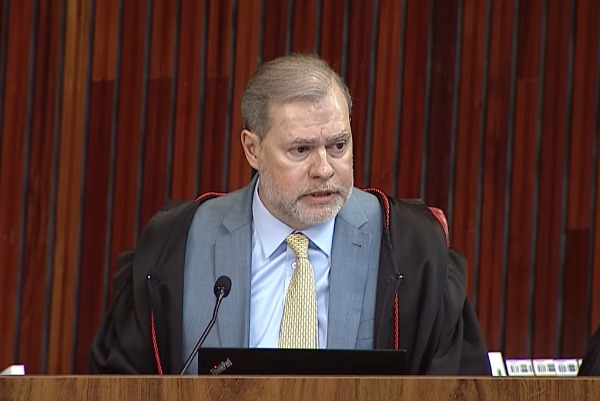 4 x 0: TSE forma maioria para declarar Douglas Ruas eleito governador em primeiro turno; Toffoli segue o relator para anular votos de Garotinho 51 4 x 0: TSE forma maioria para declarar Douglas Ruas eleito governador em primeiro turno; Toffoli segue o relator para anular votos de Garotinho