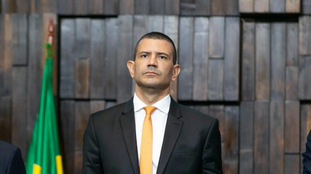 Couto e Willeman têm pressa para entregar o governo; Douglas Ruas, nenhuma para receber