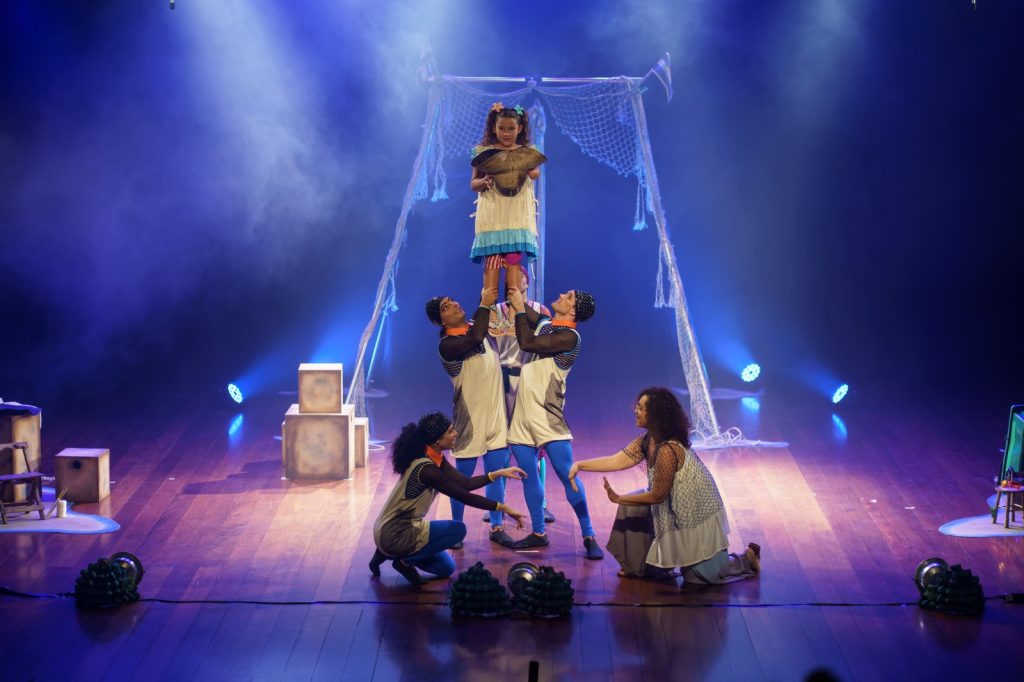 Da comunidade de pescadores ao Theatro Municipal de Niterói: espetáculo que resgata história e cultura caiçara chega aos palcos neste fim de semana 
