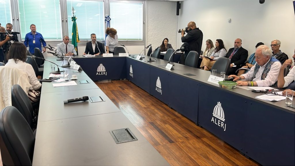 Comissão da Alerj não consegue votar projetos fiscais enviados por Ricardo Couto após parte dos deputados faltar reunião