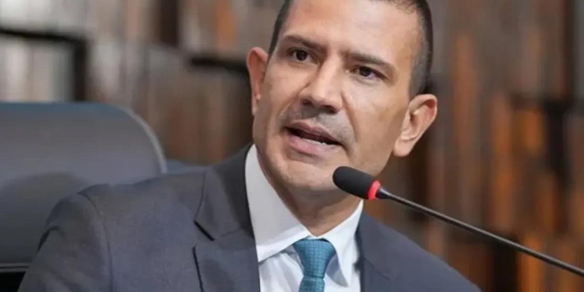 A equipe do governador eleito Douglas Ruas quer evitar os erros do governo passado