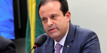 Contrato de R$ 3,7 milhões com suspeita de fraude na Representação do Governo do Estado em Brasília é suspenso pelo TCE-RJ e investigado pelo MP 19 André Moura, o ex-secretário de Governo e responsável pela Representação do governo do estado em Brasília durante a administração Cláudio Castro