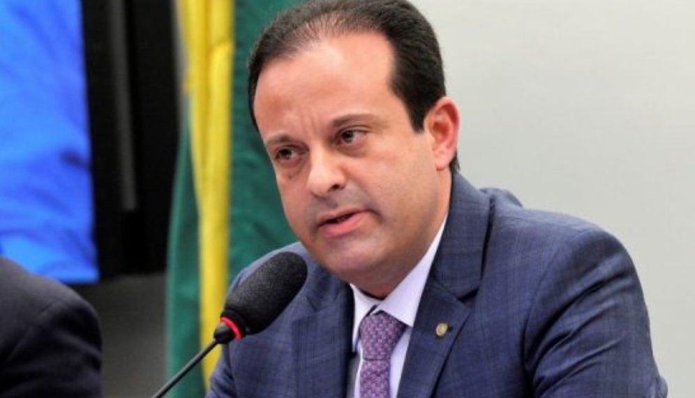 Contrato de R$ 3,7 milhões com suspeita de fraude na Representação do Governo do Estado em Brasília é suspenso pelo TCE-RJ e investigado pelo MP 51 André Moura, o ex-secretário de Governo e responsável pela Representação do governo do estado em Brasília durante a administração Cláudio Castro