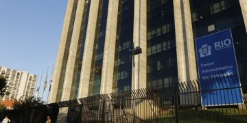 Sede da Prefeitura do Rio, que vai pagar 14° salário, acordo de resultados