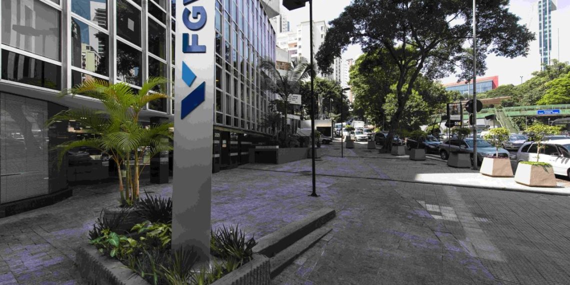 A Fundação Getulio Vargas (FGV) assinou um novo contrato, e não renovação, com a Secretaria de Estado de Educação