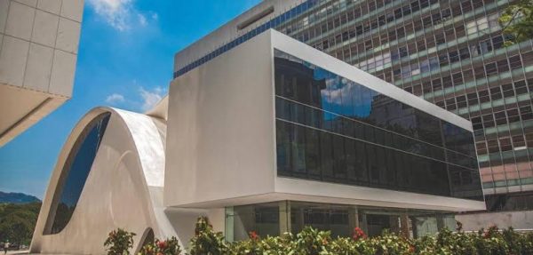Governo do estado tem mais dois processos de contratação da FGV que somam R$ 40,1 milhões sem licitação; Alan Lopes questiona justificativas 51 A Fundação Getulio Vargas (FGV) tem mais dois procedimentos administrativos de contratação direta (por inexigibilidade de licitação) da Secretaria Estadual de Educação