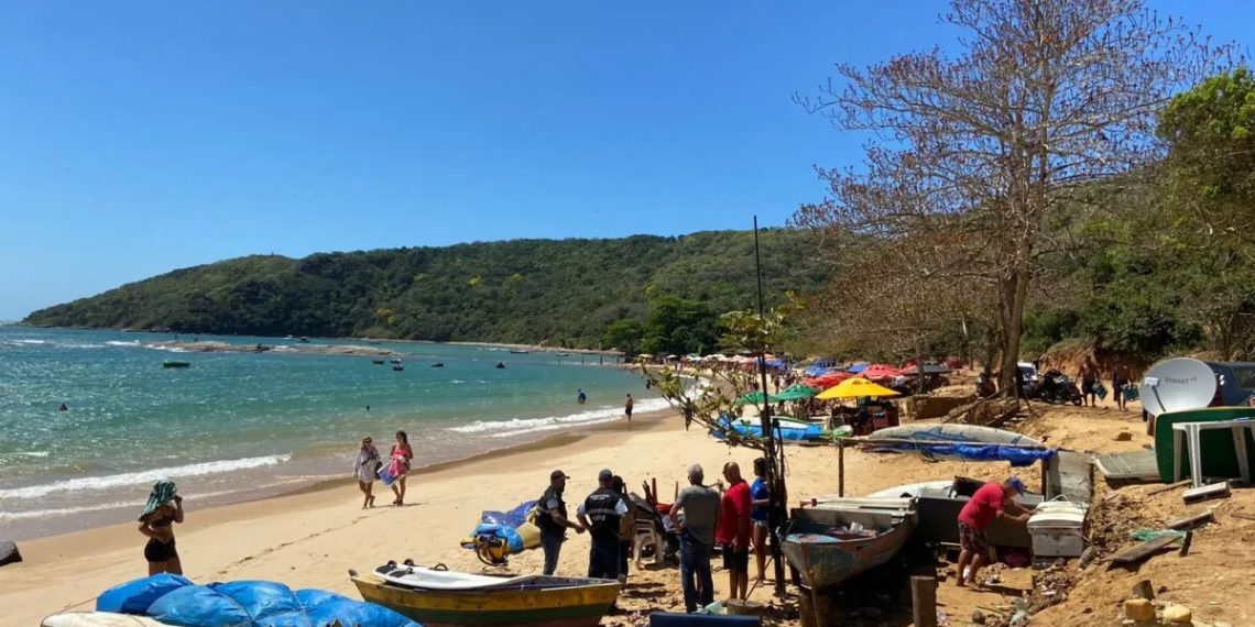 Justiça Federal determina paralisação de obras de quiosques na Praia da Tartaruga, em Búzios, para recuperar área ambiental 51 Justiça Federal determina paralisação de obras de quiosques na Praia da Tartaruga, em Búzios, para recuperar área ambiental