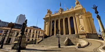 A Assembleia Legislativa do Rio começa a analisar o orçamento do governo do estado nesta terça-feira