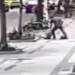 Arqueóloga baleada em assalto no Leblon agradece por estar viva; suspeito morreu após confronto em Botafogo 55 Momento em que a arqueóloga é arrastada por bandido durante assalto no Leblon: momentos de terror. Foto: Reprodução