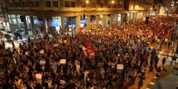 Ministério Público Federal cobra medidas de segurança de universidades, como a UFF, após ameaças a estudantes 1 Ato de estudantes na Universidade Federal Fluminense; ameaças aos alunos estão sendo investigadas. Foto: Reprodução