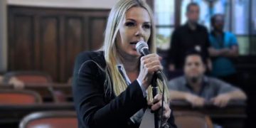 Fernanda Louback motrou-se atuante mesmo tendo chegado há pouco tempo na política; fez barulho na Câmara de Niterói