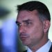 Flávio Bolsonaro teve os passaportes cancelados pela Polícia Federal depois que prazo para a entrega se esgotou