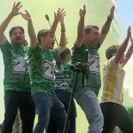 Flávio Bolsonaro participou de ato na Avenida Paulista e disse que seu pai estará na posse para entregar a faixa presidencial. Foto: Reprodução