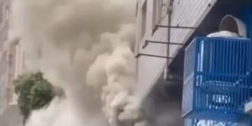 Cortina de fumaça do incêndio no imóvel comercial levou uma cortina de fumaça à Rua Barata Ribeiro