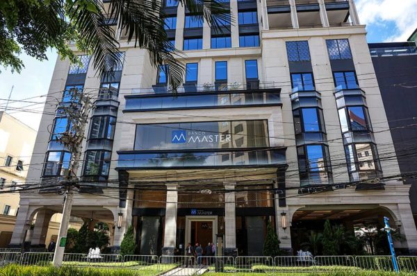 Governo do estado do Rio suspende descontos de consignados do Banco Master e Credcesta 51 Banco Master