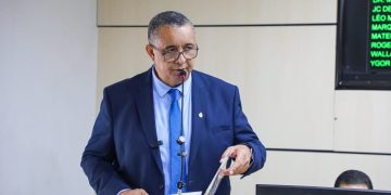 Atual prefeito de Japeri troca 16 dos 21 secretários dez dias após cassação de Fernanda Ontiveros 1 Atual prefeito de Japeri troca 16 dos 21 secretários dez dias após cassação de Fernanda Ontiveros