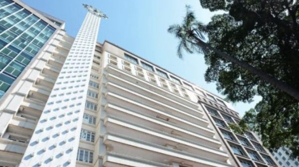 Compradores de residencial no antigo Edifício Mesbla relatam atrasos e falta de transparência; obras paradas desde abril tem nova construtora responsável 51 Compradores de residencial no antigo Edifício Mesbla relatam atrasos e falta de transparência; obras paradas desde abril tem nova construtora responsável