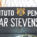 Diretora de presídio em Benfica é presa em flagrante e exonerada da função por suspeita de desvio de alimentos; itens estavam escondidos no porta-malas de um carro 55 Além da prisão, ela foi afastada de suas funções, exonerada do cargo de diretora