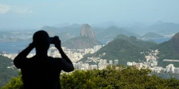 Rio tem cinco dos dez bairros brasileiros com mais moradores em apartamentos; Barra da Tijuca lidera ranking municipal 