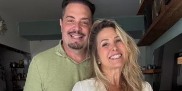 Conrado e Andréa Sorvetão têm uma disputa judicial com a apresentadora Xuxa e já discutiram publicamente com a apresentadora