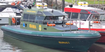 Embarcação do Ibama
